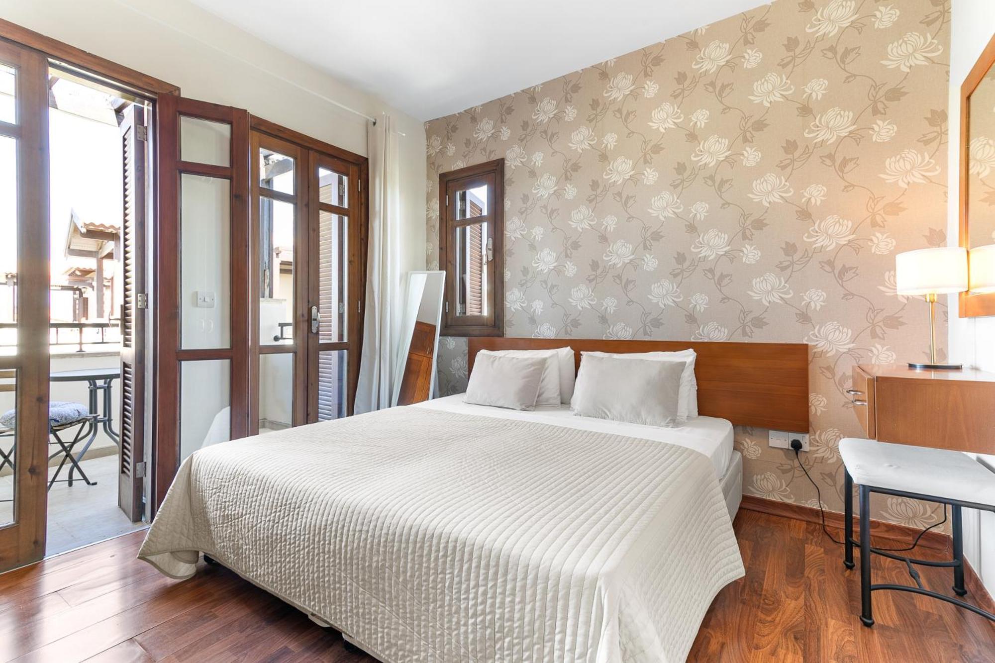 2 Bedroom Apartment Assia With Communal Pool, Aphrodite Hills Resort Kouklia Extérieur photo