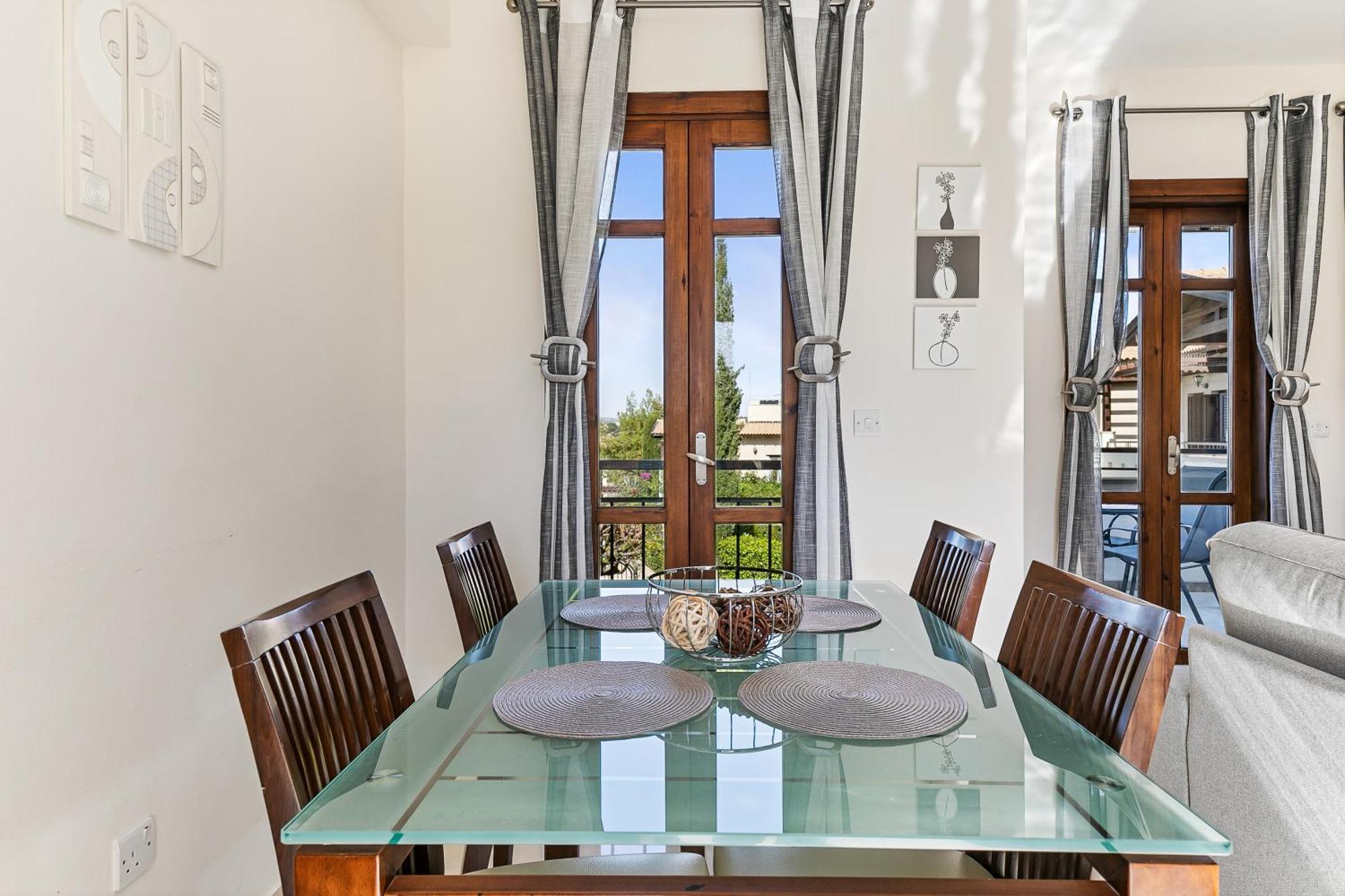 2 Bedroom Apartment Assia With Communal Pool, Aphrodite Hills Resort Kouklia Extérieur photo